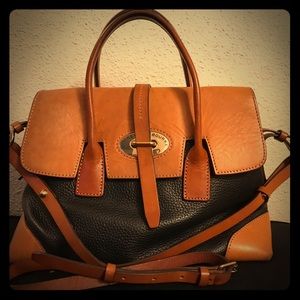 🛍🛍Limited Edition Collectors Dooney and Bourke👜